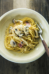 『野菜ペーストで簡単おかず』（エイ出版社）